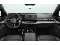 Gebraucht BMW i5 M Sport 250 kW (340 PS) 2025 Gruen Kombi