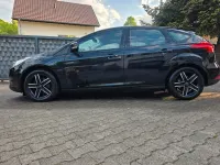 Gebraucht Ford Focus Trend 125 PS (91 kW) 2015 Schwarz Limousine