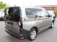 Używany VW Caddy 122 KM (89 kW) 2022 Beżowy Minivan