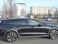 Gebraucht Volvo V60 CC Pro 190 PS (139 kW) 2019 Schwarz Kombi