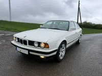 Gebraucht BMW 520 Basis 129 PS (94 kW) 1989 Weiß Limousine