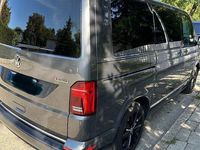 Gebraucht VW Multivan 204 PS (150 kW) 2022 Grau Van