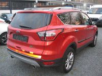 Gebraucht Ford Kuga Titanium 150 PS (110 kW) 2017 Grau SUV