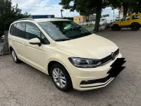 Gebraucht VW Touran 150 PS (110 kW) 2023 Gelb Van / Kleinbus