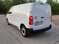 Gebraucht Toyota Proace Comfort 122 PS (89 kW) 2021 Weiß Van / Kleinbus