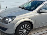 Second-hand Opel Astra 105 CP (77 kW) 2005 Gri Berlinǎ