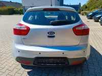 Gebraucht Kia Rio 86 PS (63 kW) 2012 Silber Limousine