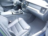 Gebraucht Volvo V60 Plus 455 PS (334 kW) 2024 Blau Kombi