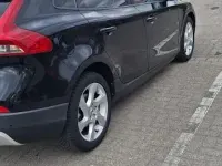 Gebraucht Volvo V40 CC Momentum 120 PS (88 kW) 2016 Schwarz Kombi