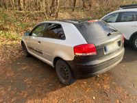 Second-hand Audi A3 Ambiente 116 CP (85 kW) 2004 Gri Hatchback