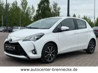 Gebraucht Toyota Yaris Team 111 PS (81 kW) 2018 Weiß Limousine
