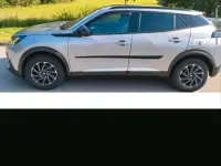 Gebraucht Peugeot 2008 Allure Top 131 PS (96 kW) 2020 Silber SUV