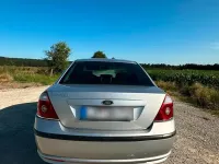 Gebraucht Ford Mondeo Titanium 145 PS (106 kW) 2005 Silber Limousine