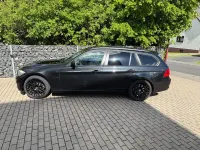 Gebraucht BMW 318 143 PS (105 kW) 2011 Schwarz Kombi