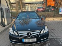 Gebraucht Mercedes E220 170 PS (125 kW) 2011 Schwarz Cabrio