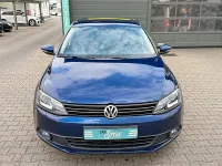 Gebraucht VW Jetta Comfortline 140 PS (102 kW) 2014 Blau metallic Limousine