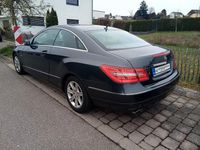 Gebraucht Mercedes E220 170 PS (125 kW) 2011 Grau Coupé