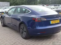 Gebraucht Tesla Model 3 Standard Range 175 kW (238 PS) 2020 Blau Limousine