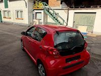 Gebraucht Toyota Aygo 68 PS (50 kW) 2008 Rot Kleinwagen