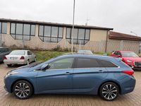 Gebraucht Hyundai i40 Style 141 PS (103 kW) 2016 Blau Kombi