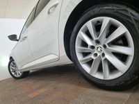 Gebraucht Skoda Superb Style 190 PS (139 kW) 2021 Weiss Kombi