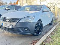 Gebraucht Kia Ceed Spirit 116 PS (85 kW) 2012 Kleinwagen