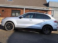 Second-hand Porsche Cayenne Platinum Edition 385 CP (283 kW) 2017 Argintiu SUV