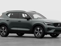 Neu Volvo XC40 Plus 163 PS (119 kW) 2026 Grün SUV