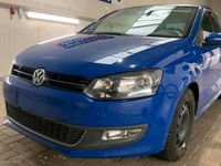 Gebraucht VW Polo Life 90 PS (66 kW) 2013 Blau Kleinwagen