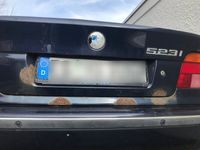 gebraucht BMW 523 i -Technisch gut, optisch nicht ganz so