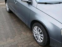 Gebraucht VW Passat 105 PS (77 kW) 2007 Grau Kombi