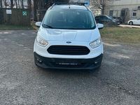 Gebraucht Ford Transit 95 PS (69 kW) 2016 Weiß Kombi