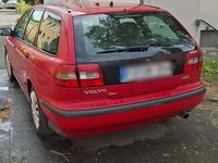 Gebraucht Volvo V40 116 PS (85 kW) 1999 Rot Kombi