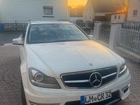 Gebraucht Mercedes C200 Elegance 136 PS (100 kW) 2012 Weiß Kombi