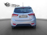 Gebraucht Hyundai ix20 77 PS (56 kW) 2011 Silber Kleinwagen