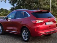 Gebraucht Ford Kuga Vignale 150 PS (110 kW) 2023 Rot SUV