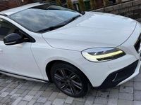 Gebraucht Volvo V40 CC Momentum 152 PS (111 kW) 2017 Weiß Kombi