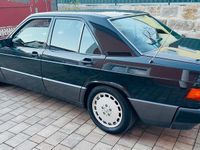 Gebraucht Mercedes 190 Sportline 160 PS (117 kW) 1992 Schwarz Limousine