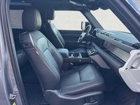 Gebraucht Land Rover Defender SE Dynamic 202 PS (148 kW) 2025 Eiger grey SUV