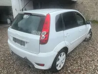 Gebraucht Ford Fiesta 80 PS (58 kW) 2008 Frozen white Kleinwagen