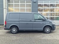 Gebraucht VW Transporter 110 PS (80 kW) 2022 Pure grey Van