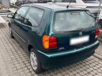 Gebraucht VW Polo Basis 75 PS (55 kW) 1997 Grün Limousine
