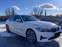 Używany BMW 318 Advantage 150 KM (110 kW) 2019 Biały Sedan/Limuzyna