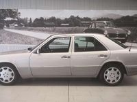 Gebraucht Mercedes E420 279 PS (205 kW) 1994 Silber Limousine