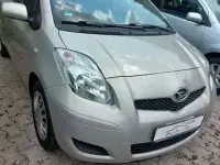 Gebraucht Daihatsu Charade 99 PS (72 kW) 2013 Silber Limousine