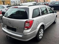 Gebraucht Opel Astra Edition 105 PS (77 kW) 2007 Silber Limousine