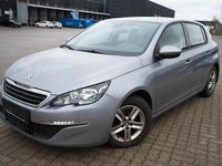 Gebraucht Peugeot 308 Active 120 PS (88 kW) 2017 Grau Limousine