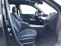 Gebraucht Mercedes GLB220 190 PS (139 kW) 2026 Metalliclack kosmosschwarz SUV