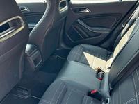 Gebraucht Mercedes GLA180 122 PS (89 kW) 2014 Schwarz SUV