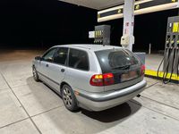 Gebraucht Volvo V40 122 PS (89 kW) 1999 Silber Kombi